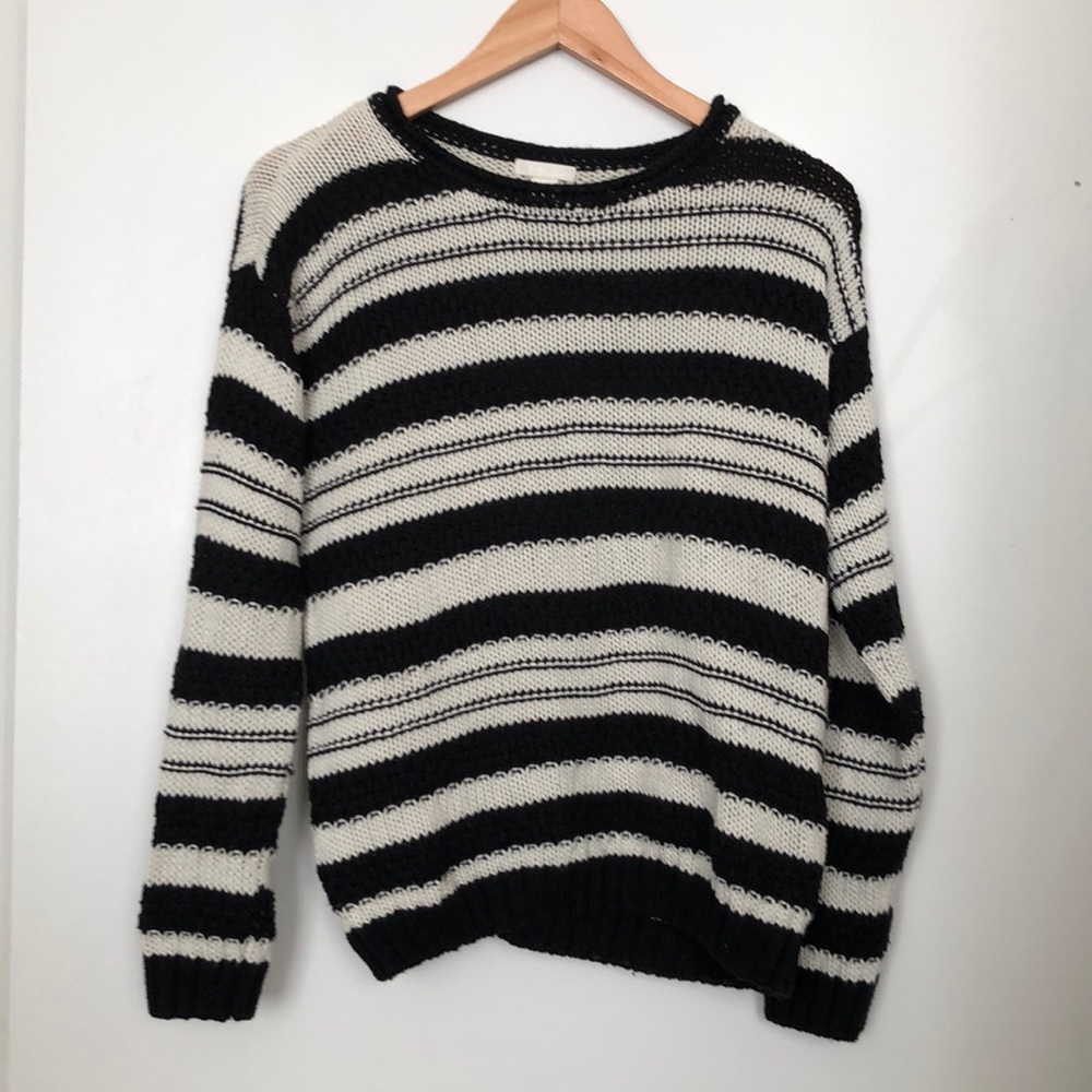 F21 Striped Crewneck